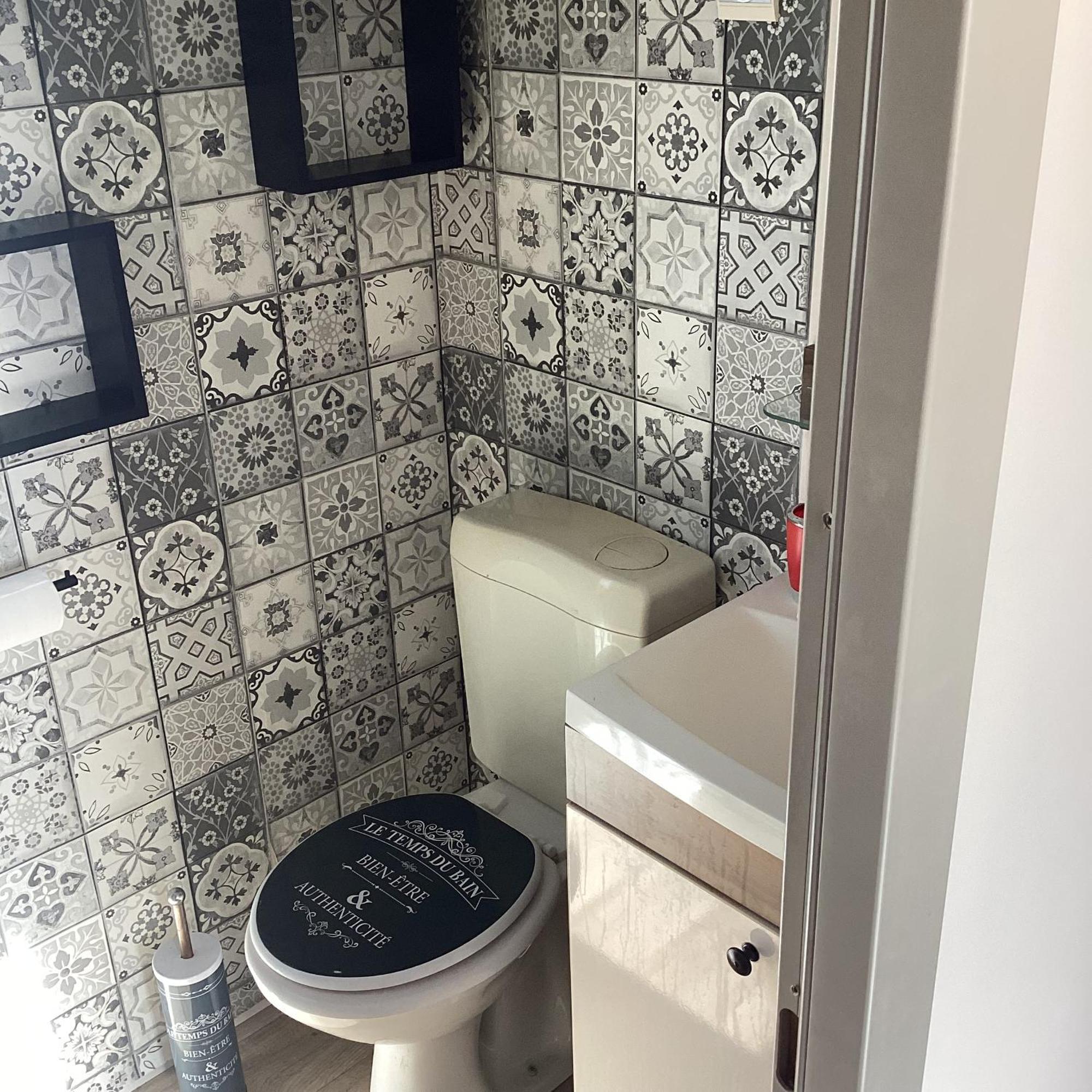 Confort, Climatisation,linge De Lit Et De Toilette, Coffre Fort, Ventilations Au Plafond Et Wifi Possible