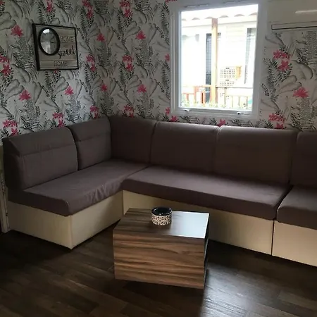 Mobil-home tout confort Fréjus Extérieur photo