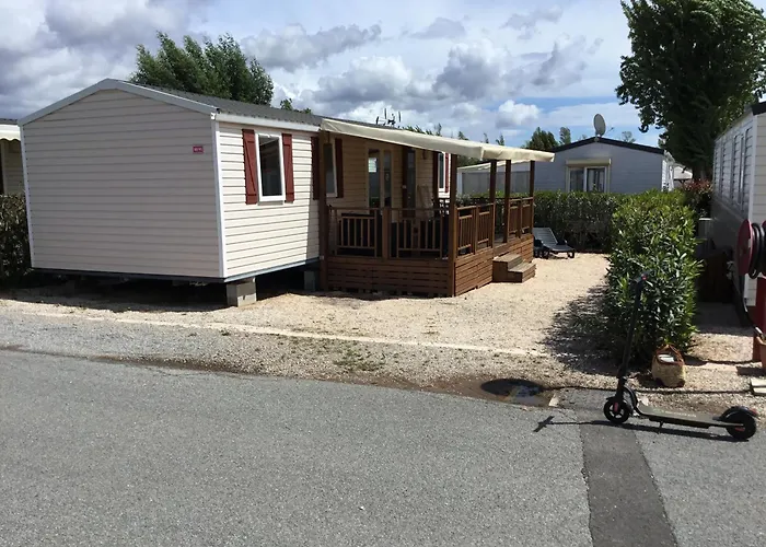 Frejus Tout Confort, Climatisation,Linge De Lit Et De Toilette, Coffre Fort, Ventilations Au Plafond Chambres Et Wifi Possible