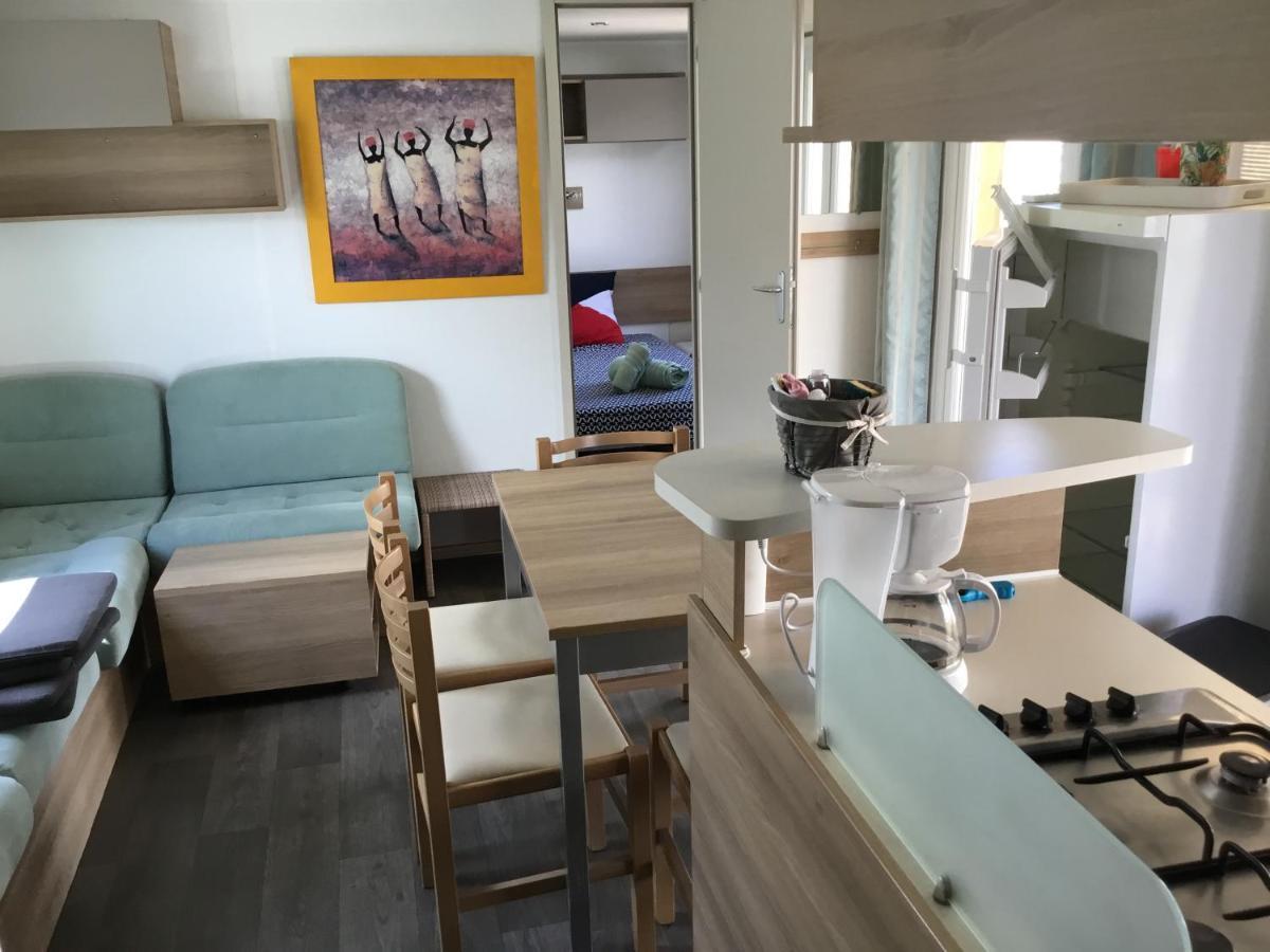 Confort, Climatisation,linge De Lit Et De Toilette, Coffre Fort, Ventilations Au Plafond Et Wifi Possible Camping Fréjus