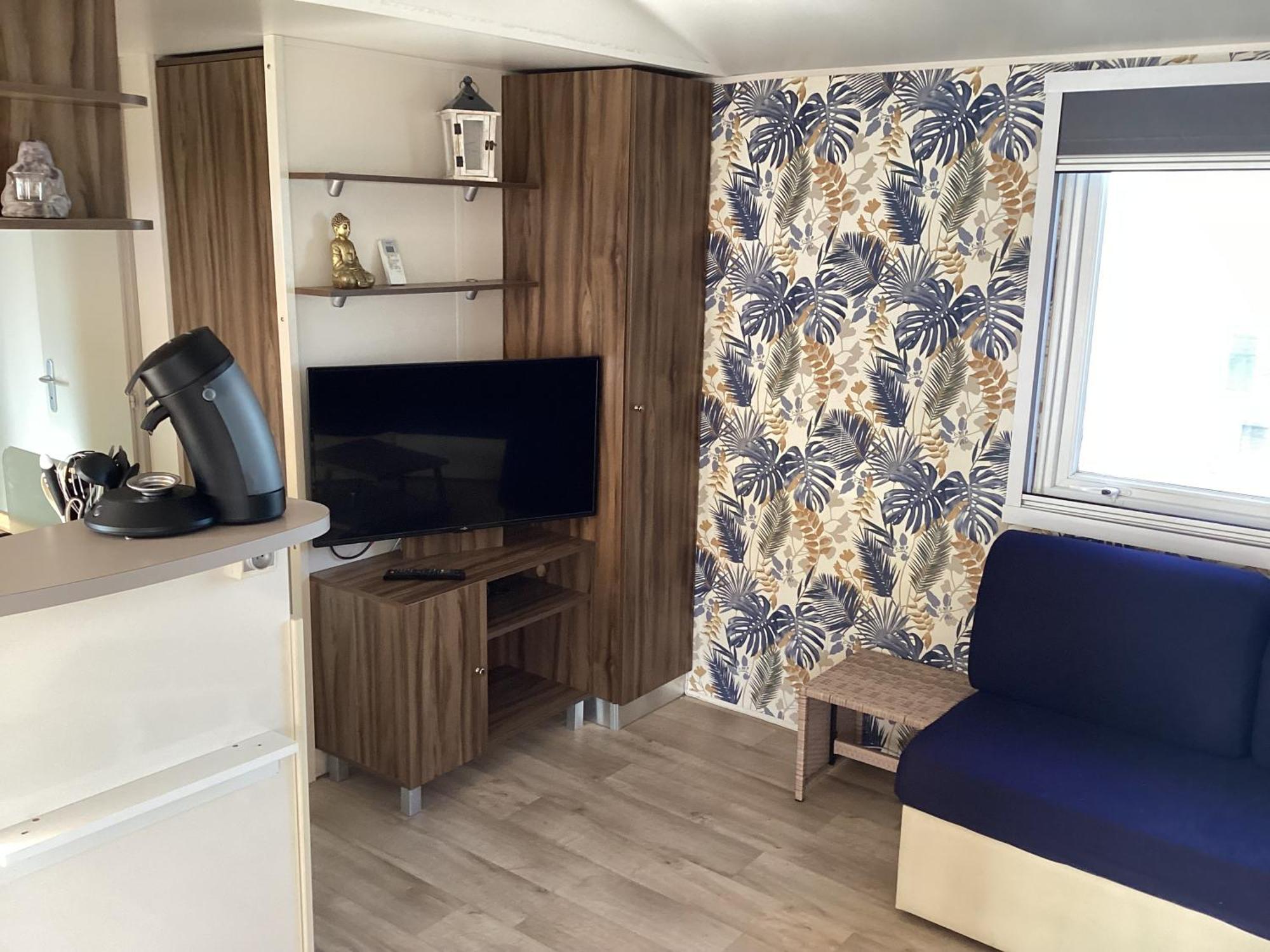 Confort, Climatisation,linge De Lit Et De Toilette, Coffre Fort, Ventilations Au Plafond Et Wifi Possible Camping Fréjus
