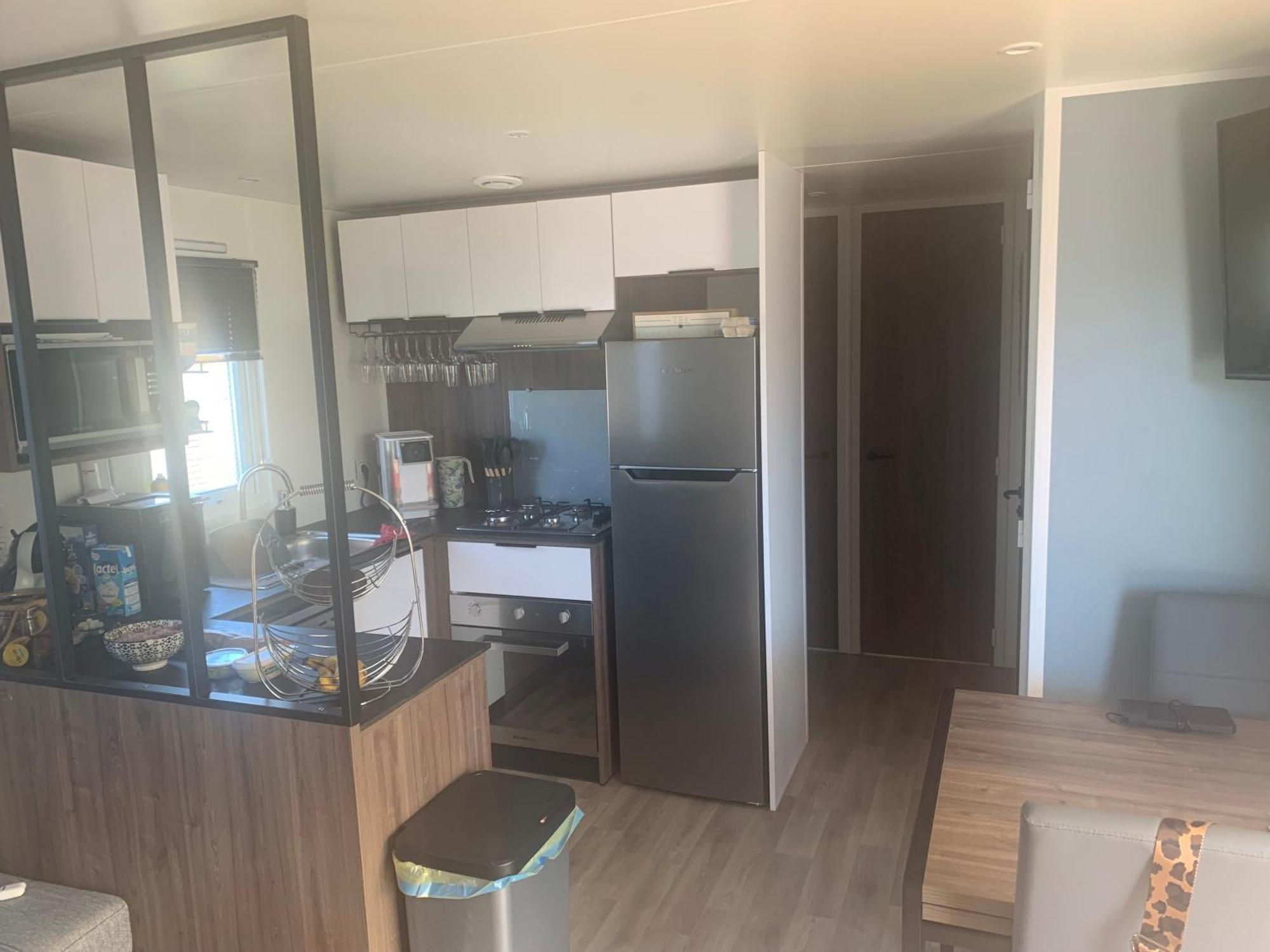 Camping Confort, Climatisation,linge De Lit Et De Toilette, Coffre Fort, Ventilations Au Plafond Et Wifi Possible Fréjus