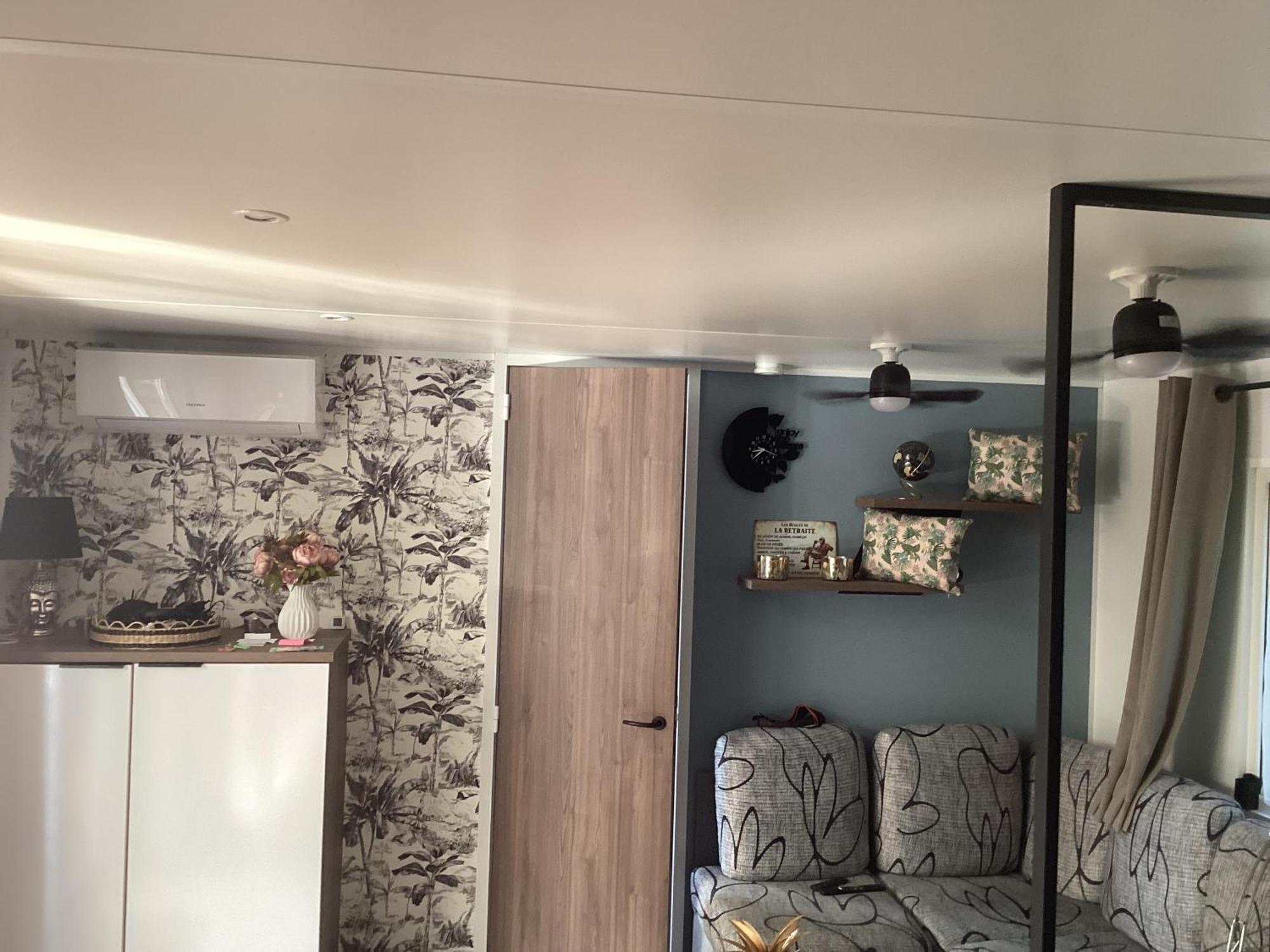 Frejus Tout Confort, Climatisation,Plus Ventilation Toutes Les Chambres, Linge De Lit Et De Toilette , Coffre Fort, Lave Vaisselle Machine A Laver Grande Terrasse Couverte Velos Et Wifi Possible Fréjus